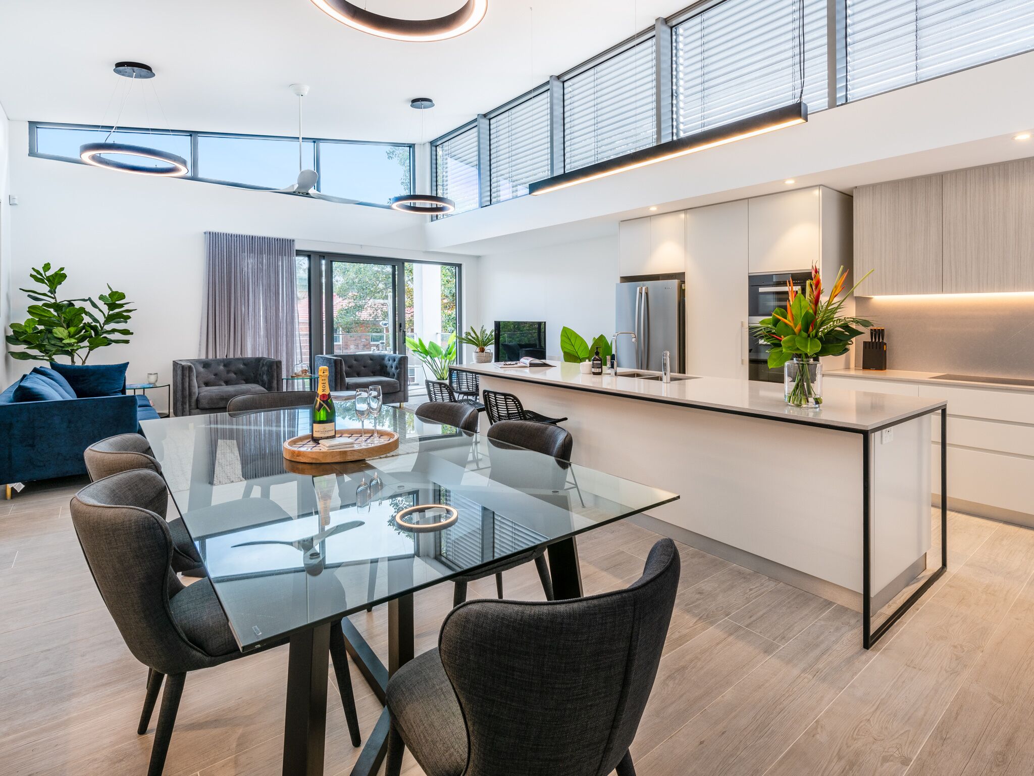 Premium Beachside apartment living in Coogee- E7 — image 3