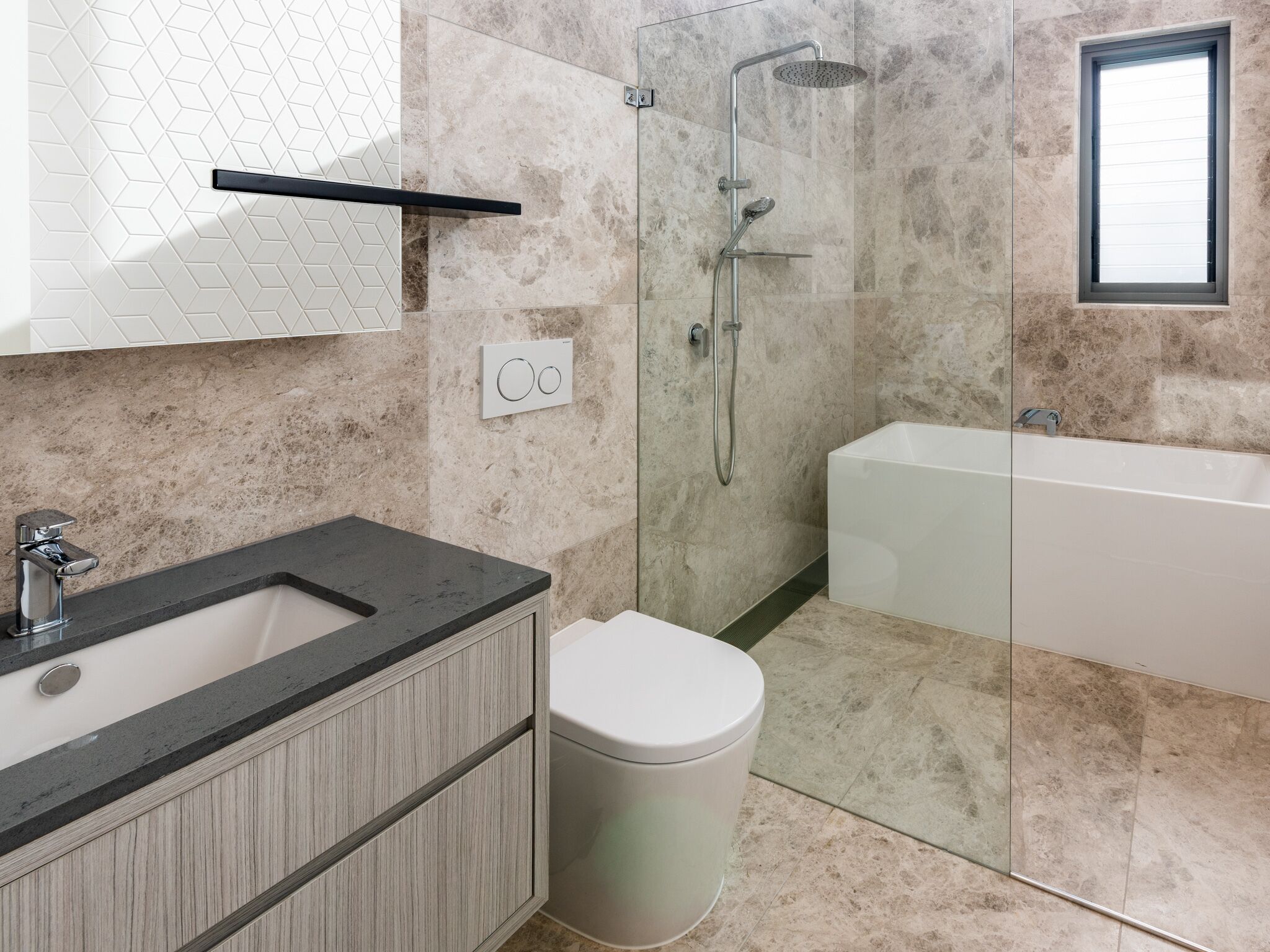 Premium Beachside apartment living in Coogee- E7 — image 16