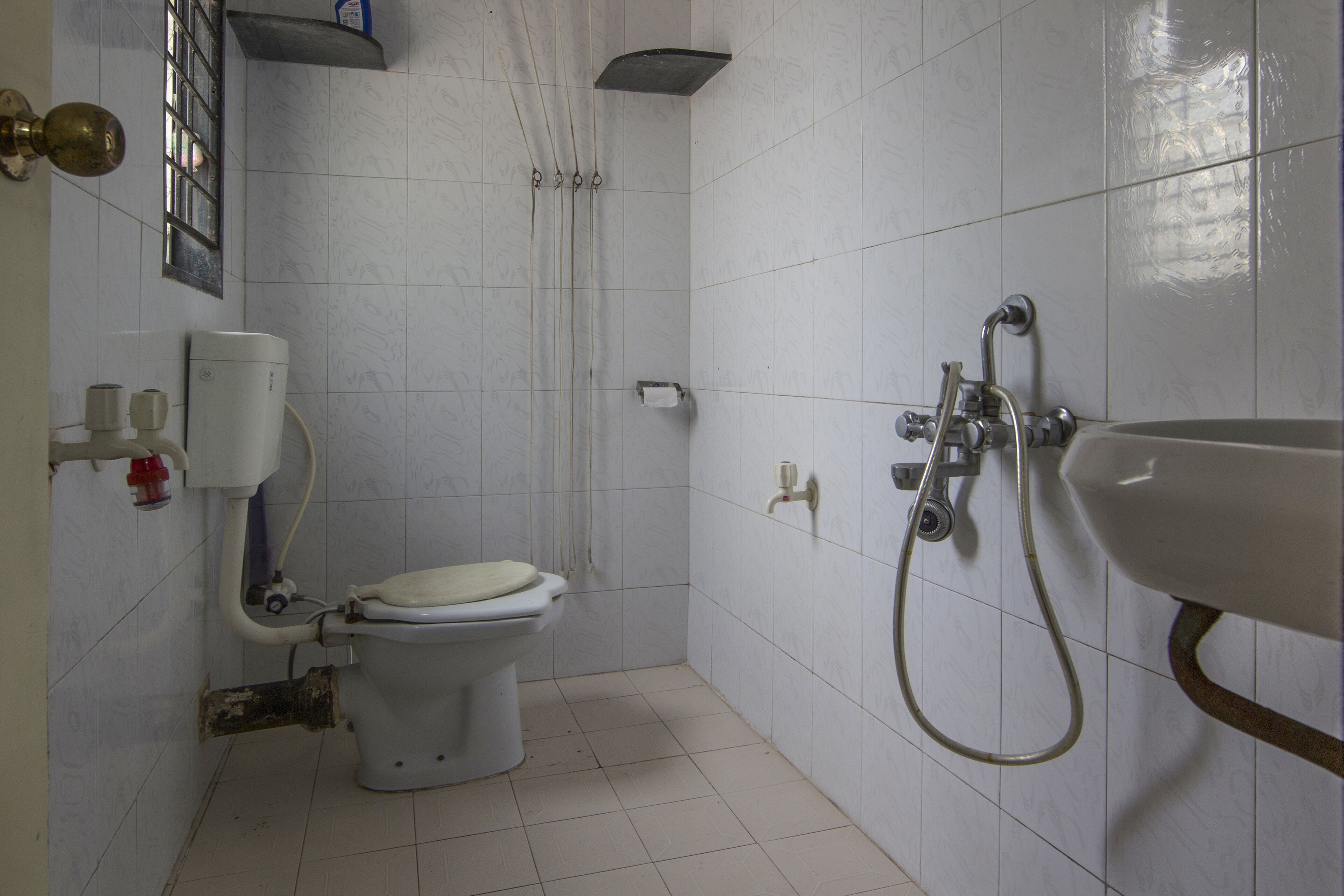 AC Studio Room !! Comfortable stay in heart of city!