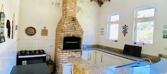 Belle maison pour la saison Bertioga