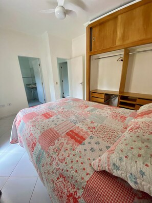 4 bedrooms, iron/ironing board