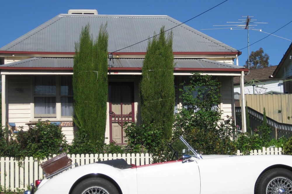 Peel Cottage Bed & Breakfast