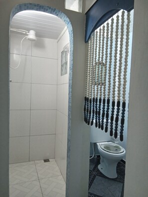 Haartrockner, Seife, Shampoo, Toilettenpapier