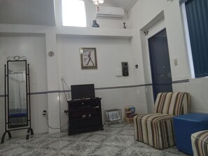 Interior - All close by! Beautiful colonial apartment in the center of Porto Seguro, sea view. (Porto Seguro)