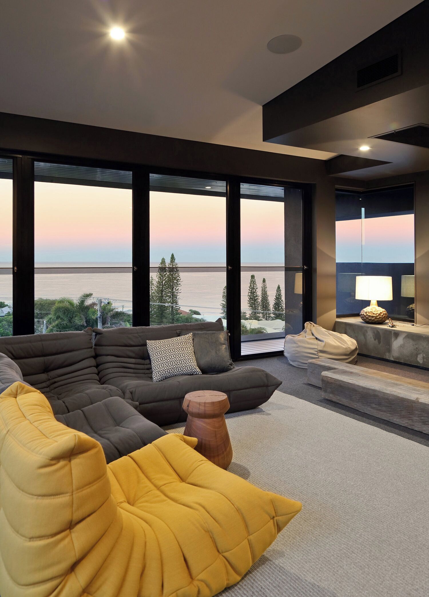 Smart TV, fireplace, stereo