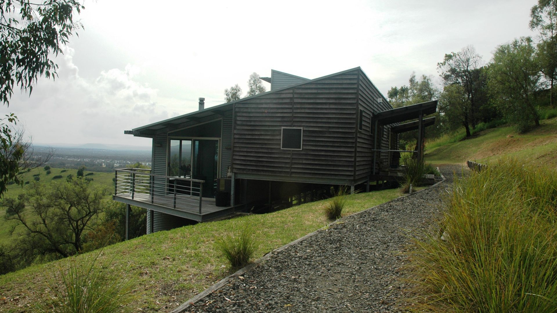 Mount View Lodges - Hunter Valley - 3 Bed — image 14