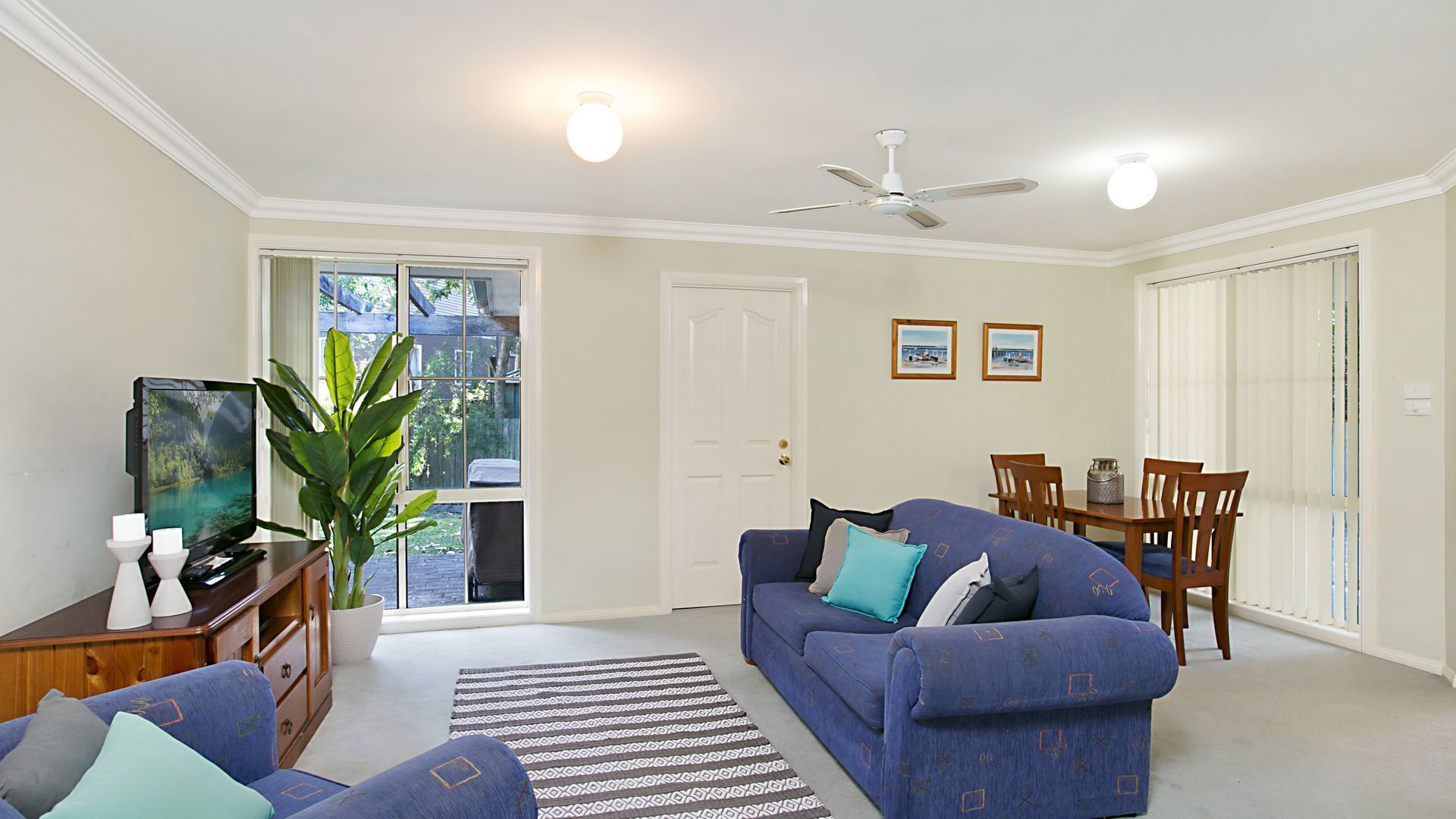 Hawks Nest Pet Friendly 'Villa Delfini'