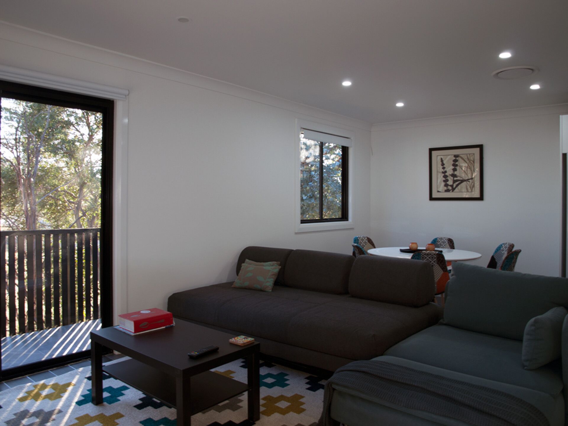 Jindabyne Apartment New and Close to Amenities — image 4