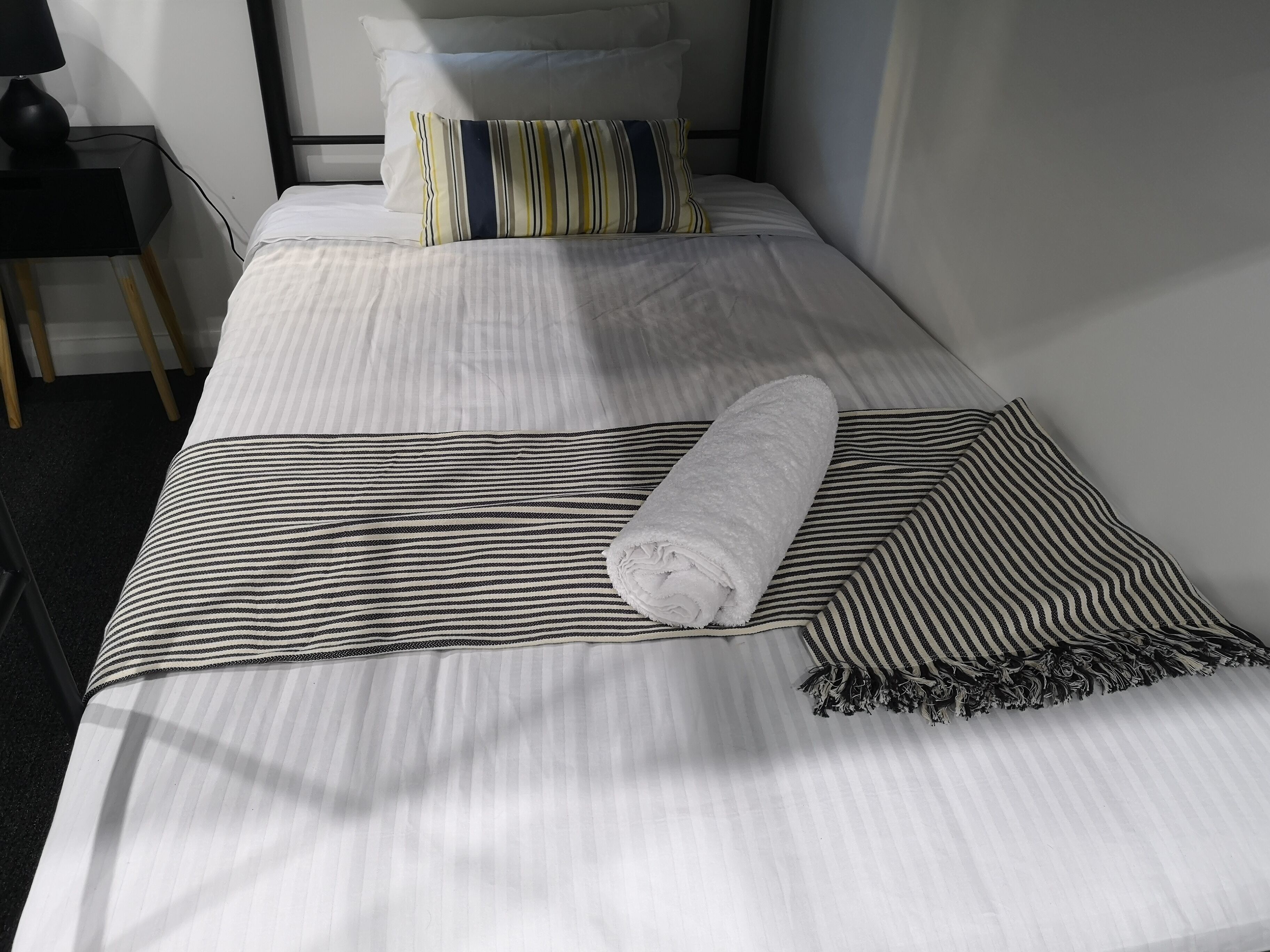 Jindabyne Apartment New and Close to Amenities — image 22