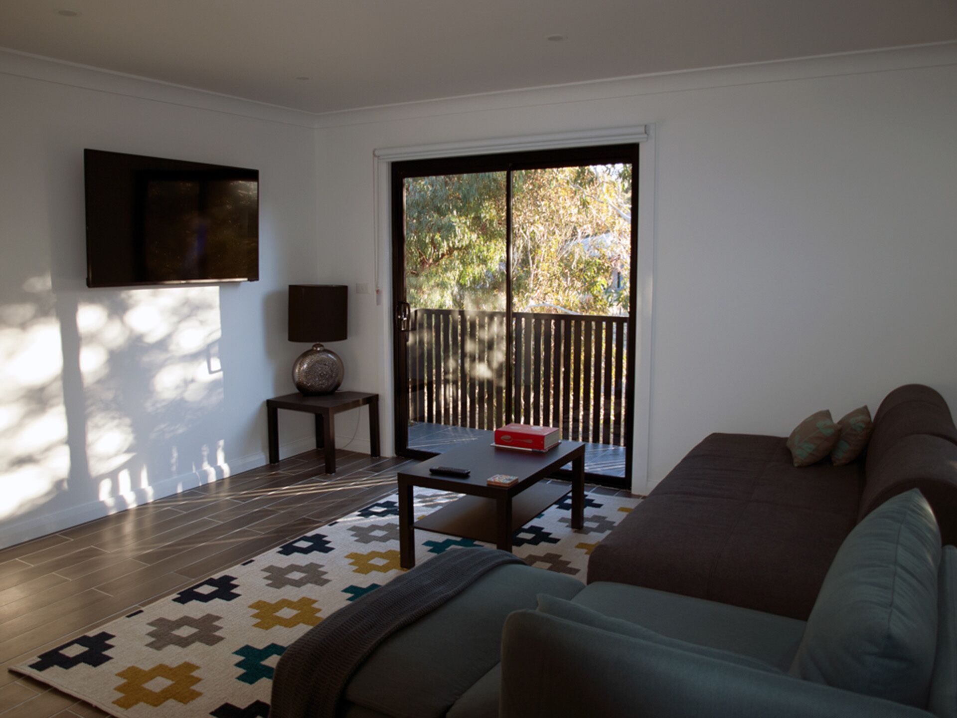 Jindabyne Apartment New and Close to Amenities — image 11