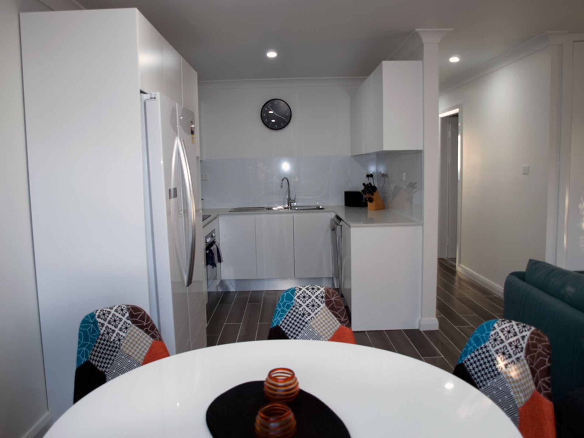 Jindabyne Apartment New and Close to Amenities — image 8