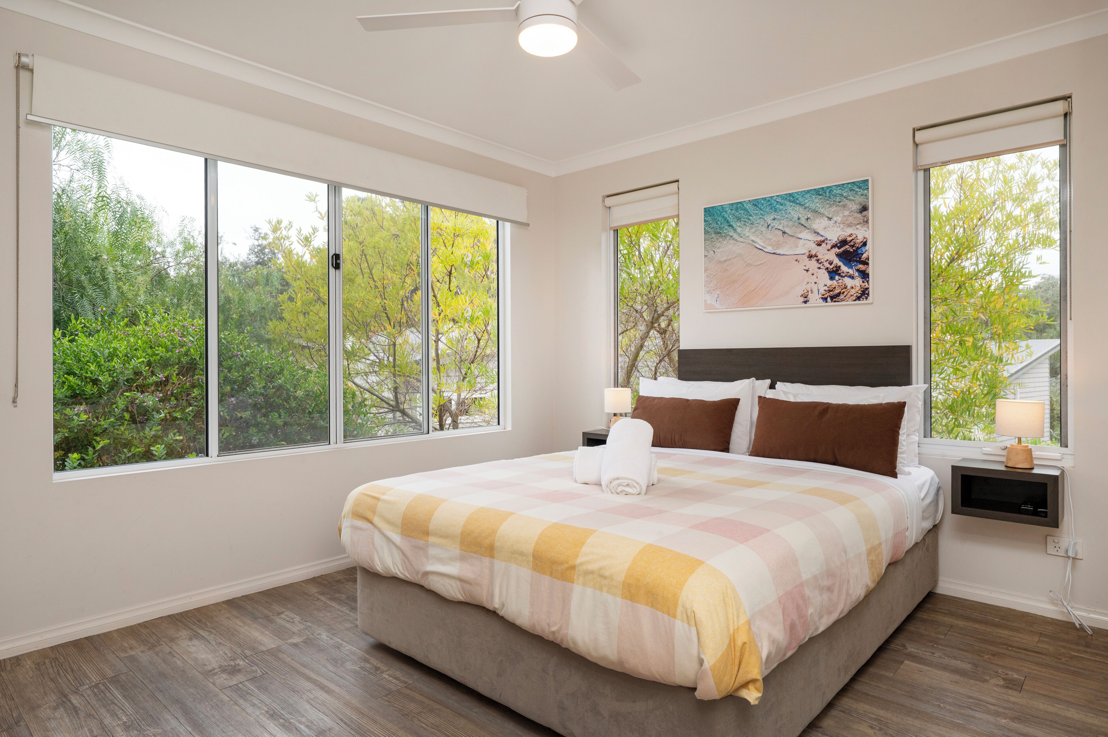 3 bedrooms, iron/ironing board, WiFi, bed sheets