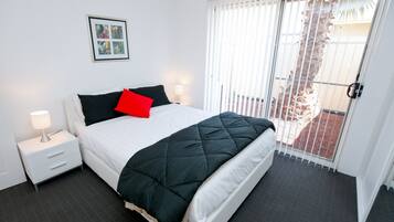 2 bedrooms, iron/ironing board, Internet, bed sheets