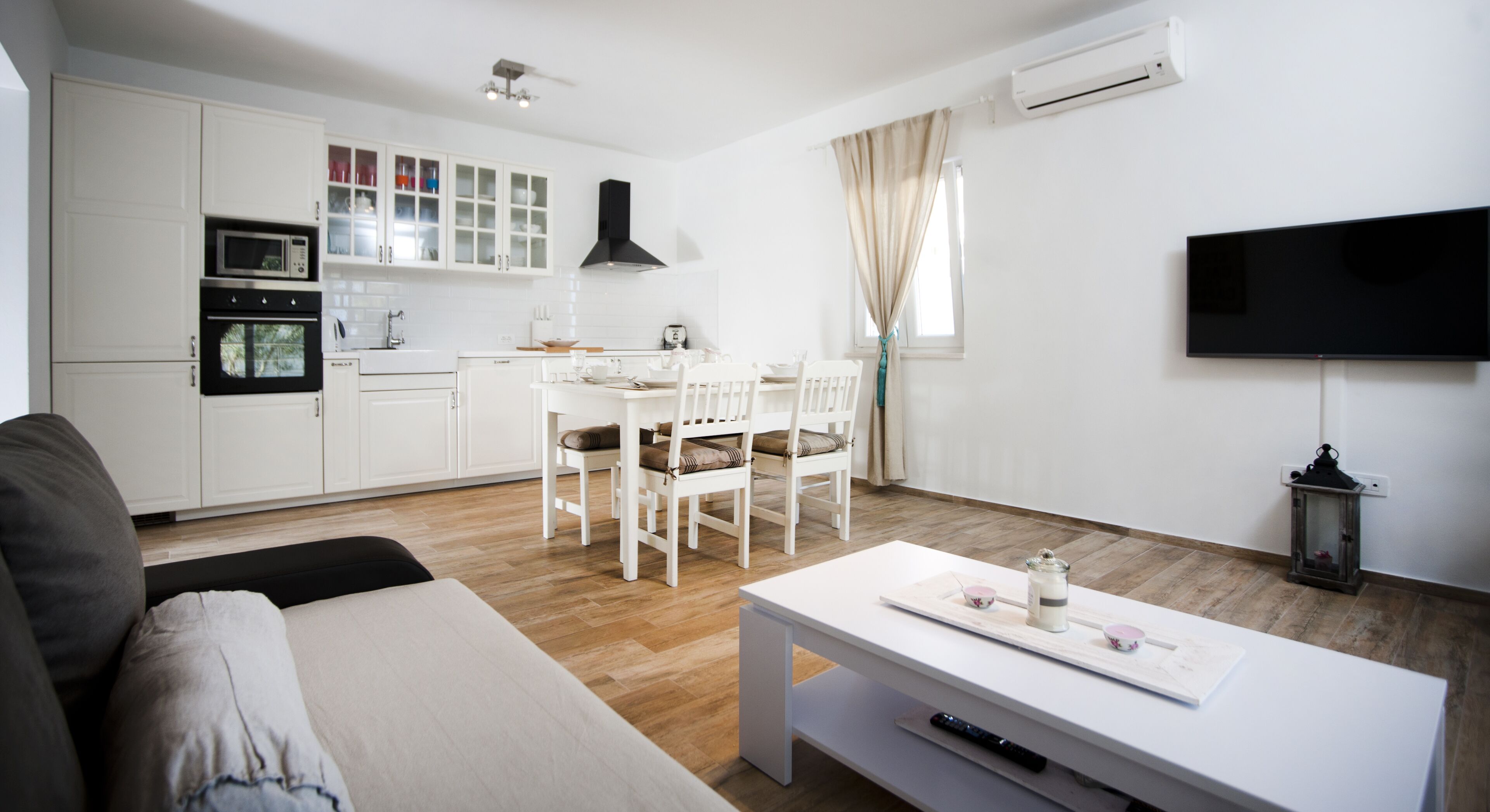 Lux Villa Laguna - Apartment 1, pool, 60m from the sea