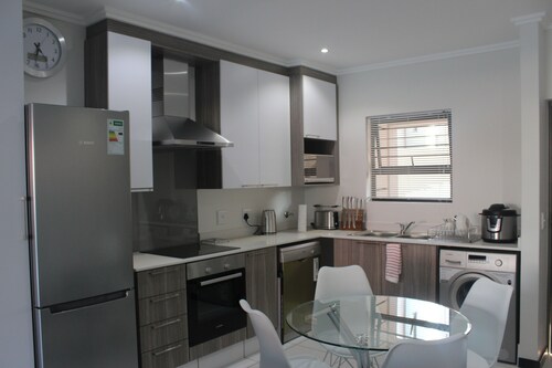 Ground floor modern unit with private garden, in the heart of Fourways