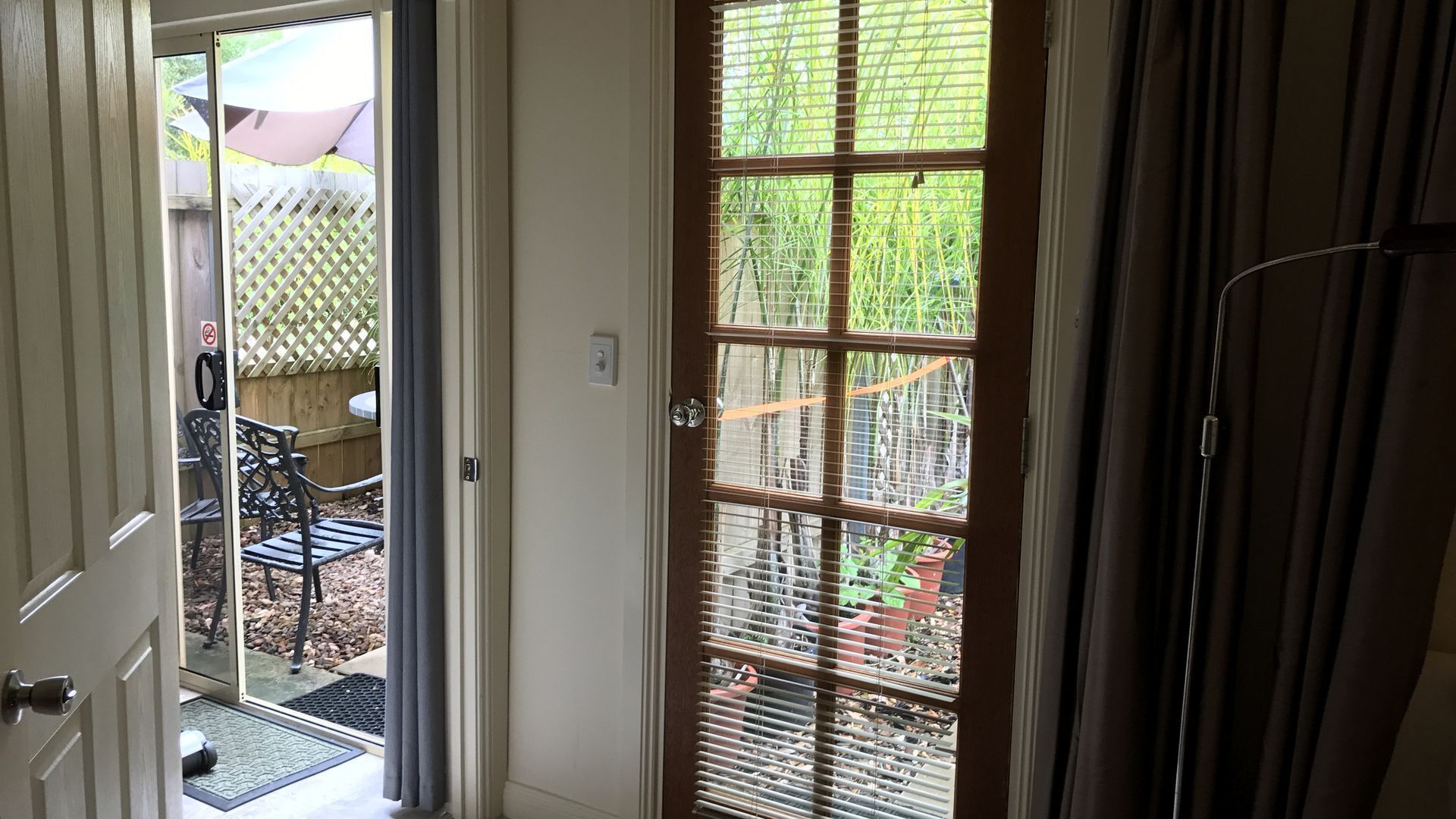 Studio Accommodation 2 bedroom apartment — image 17