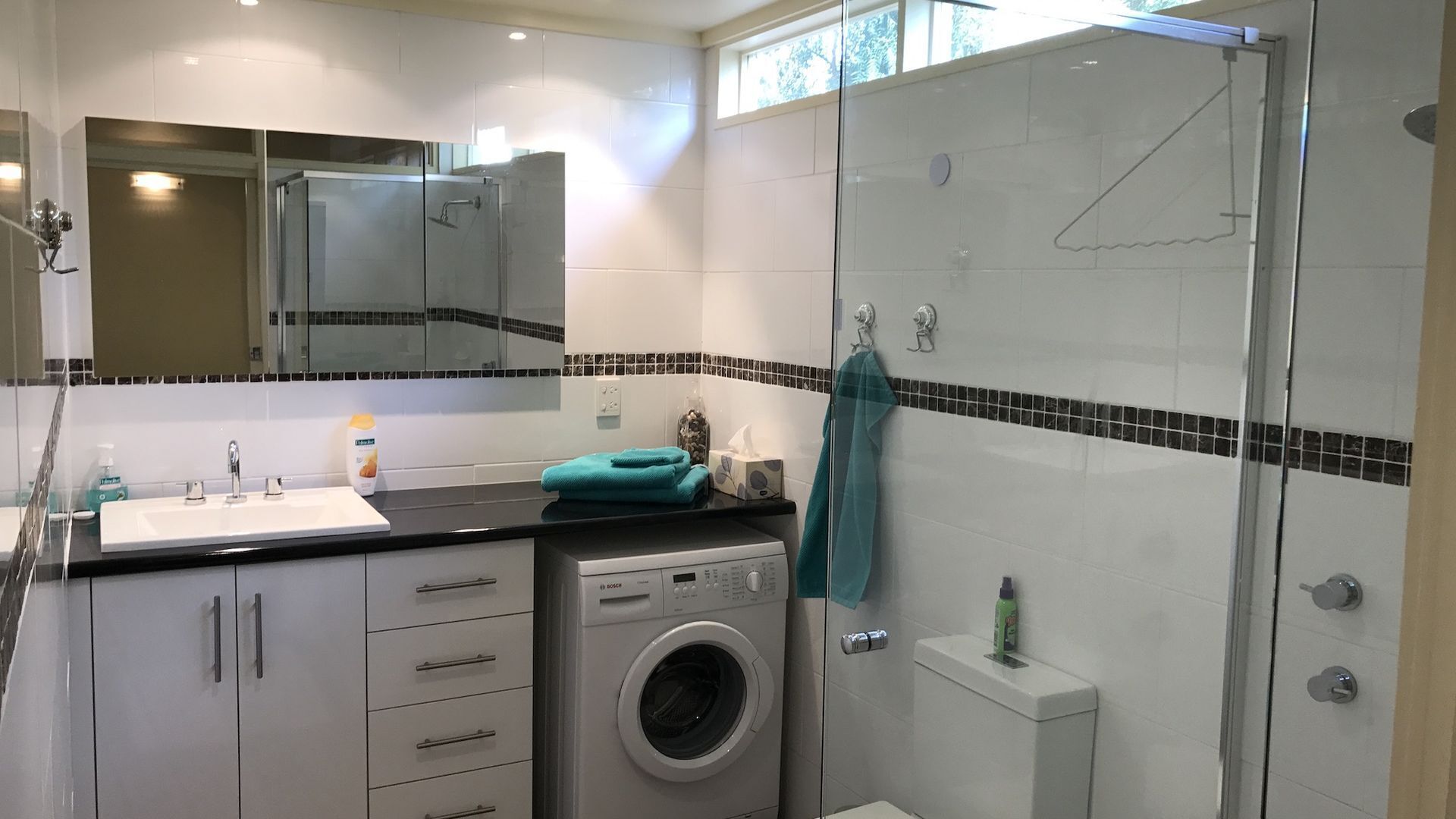 Studio Accommodation 2 bedroom apartment — image 5