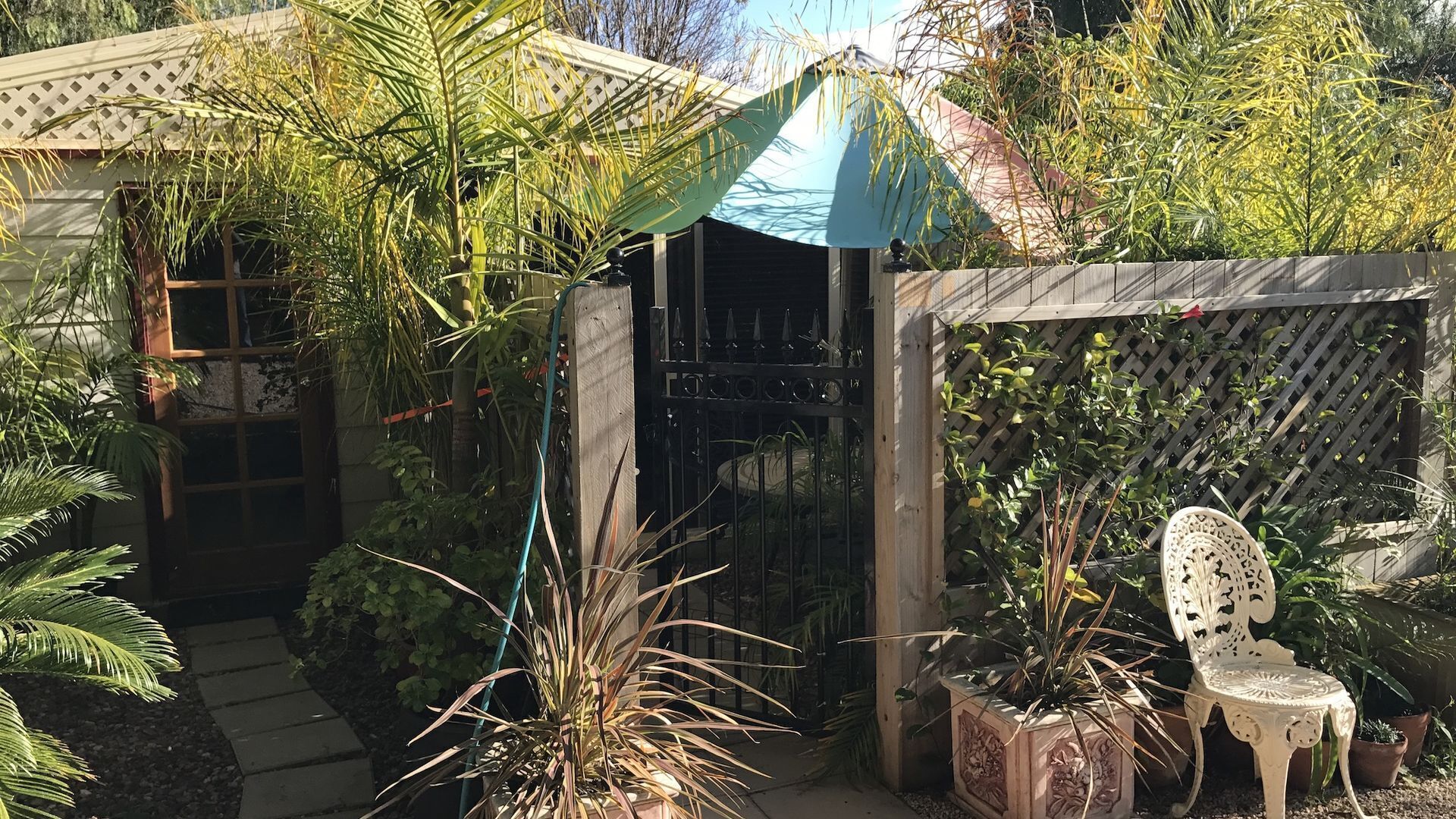 Studio Accommodation 2 bedroom apartment — image 2