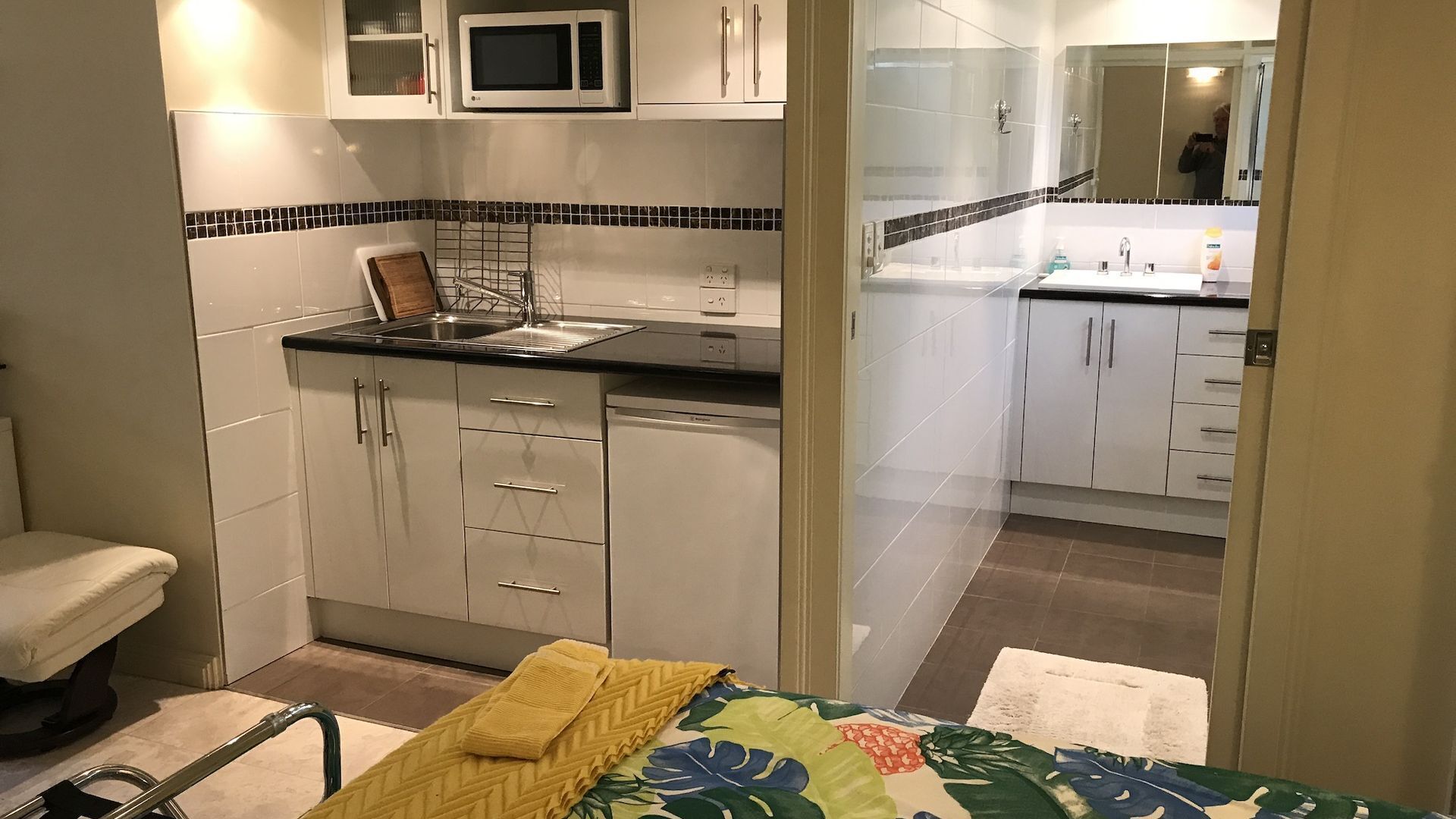 Studio Accommodation 2 bedroom apartment — image 4