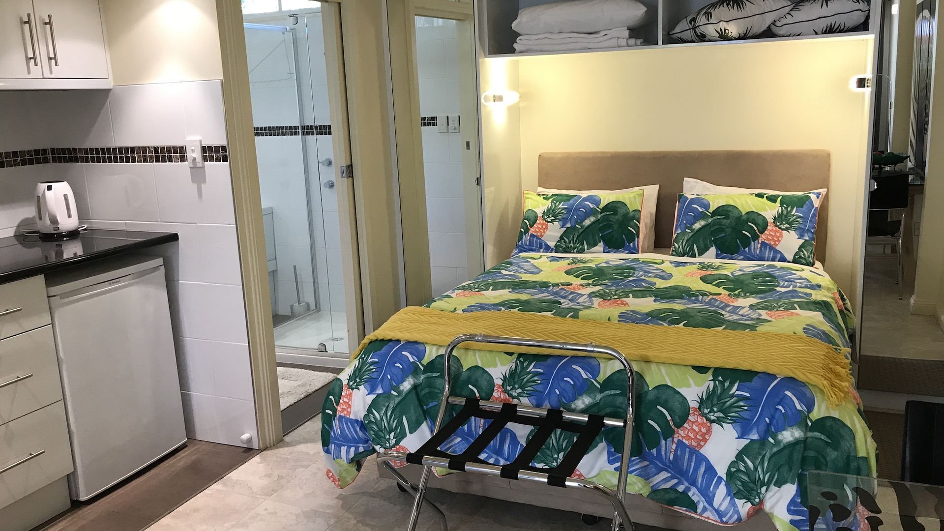 Studio Accommodation 2 bedroom apartment — image 8