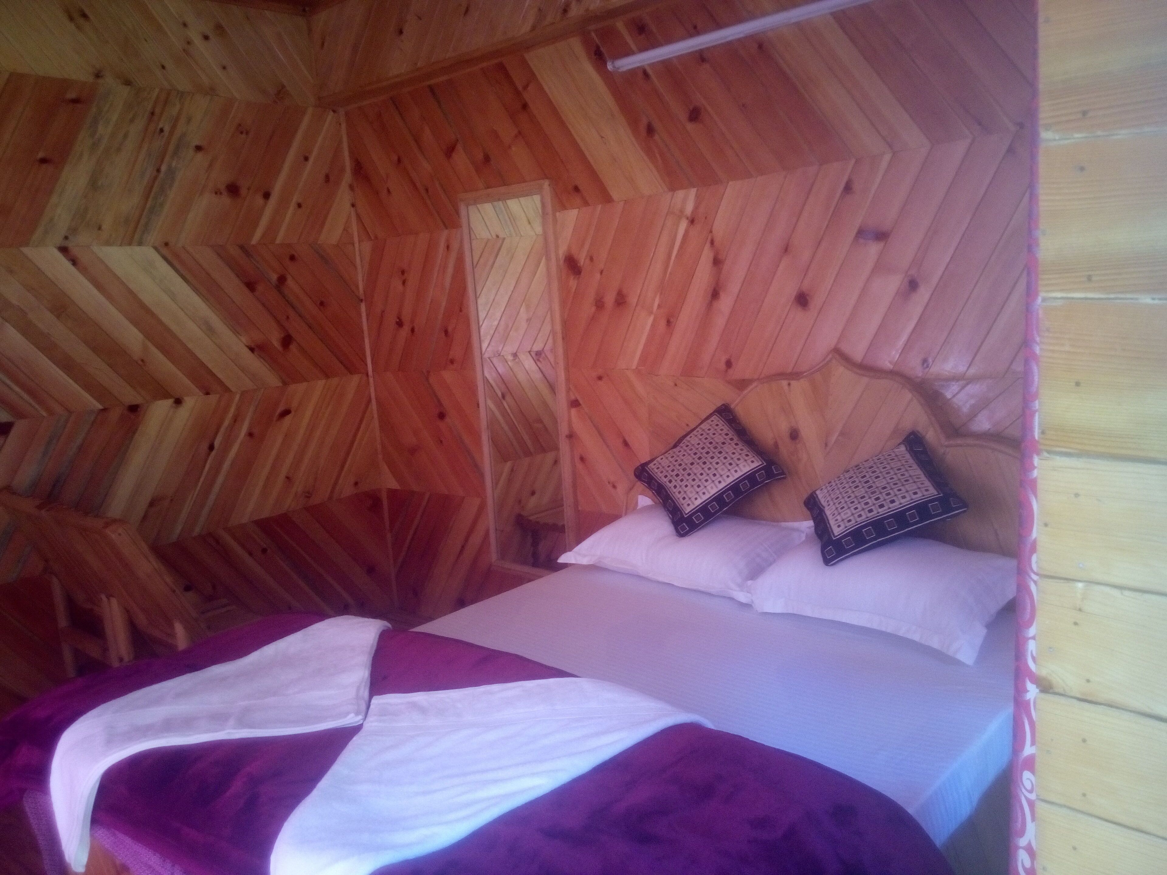 Lato The Huts River Touch Guesthouse 