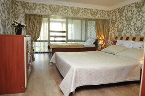2 habitaciones, tabla de planchar con plancha y wifi gratis