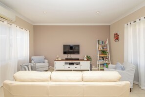 Smart TV, DVD player