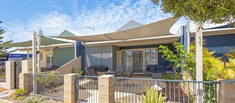 Ocean Breeze: 3  BR, 2  BA Villa in Jurien Bay, Sleeps 6