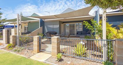 Ocean Breeze: 3 BR, 2 BA Villa in Jurien Bay, Sleeps 6