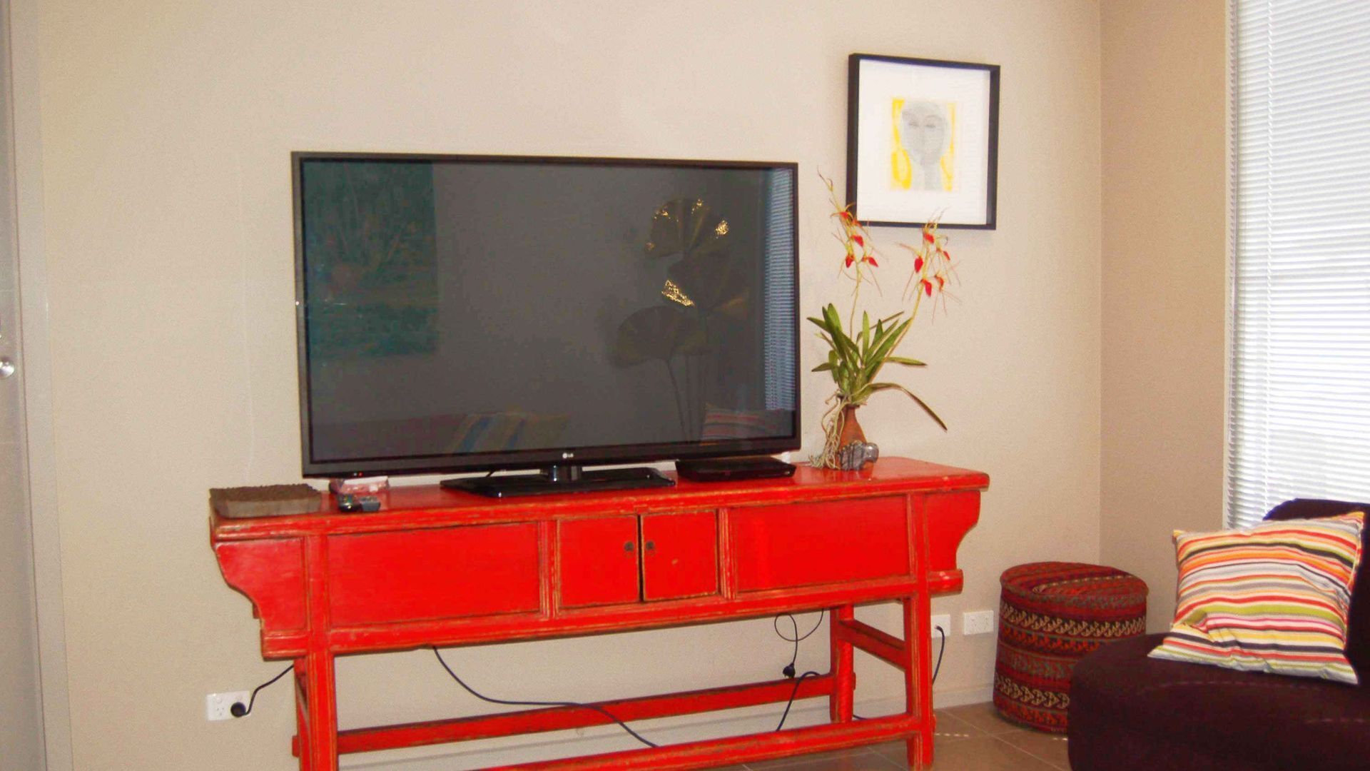  2YO Unique 2Bed Home 100M to Beach — image 14