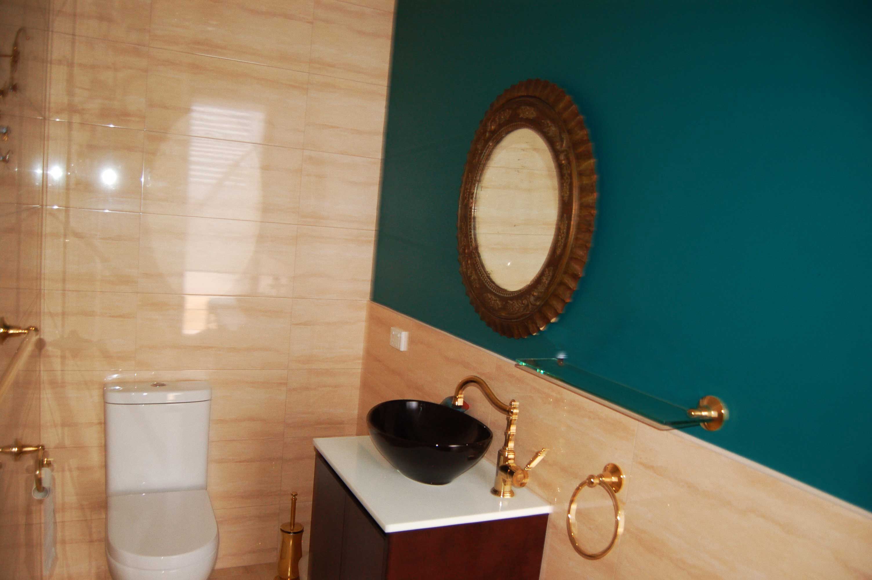  2YO Unique 2Bed Home 100M to Beach — image 18