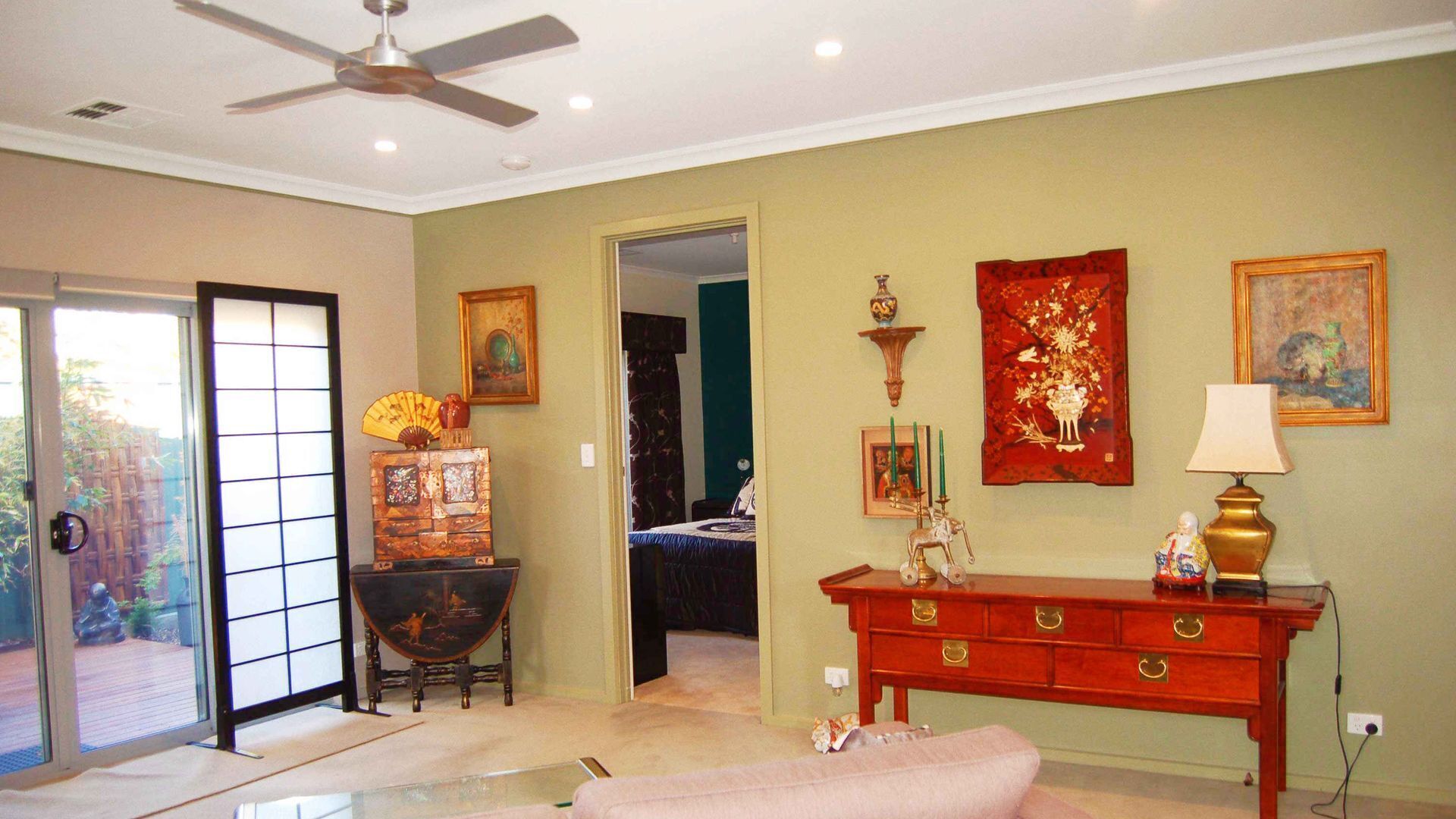  2YO Unique 2Bed Home 100M to Beach — image 9