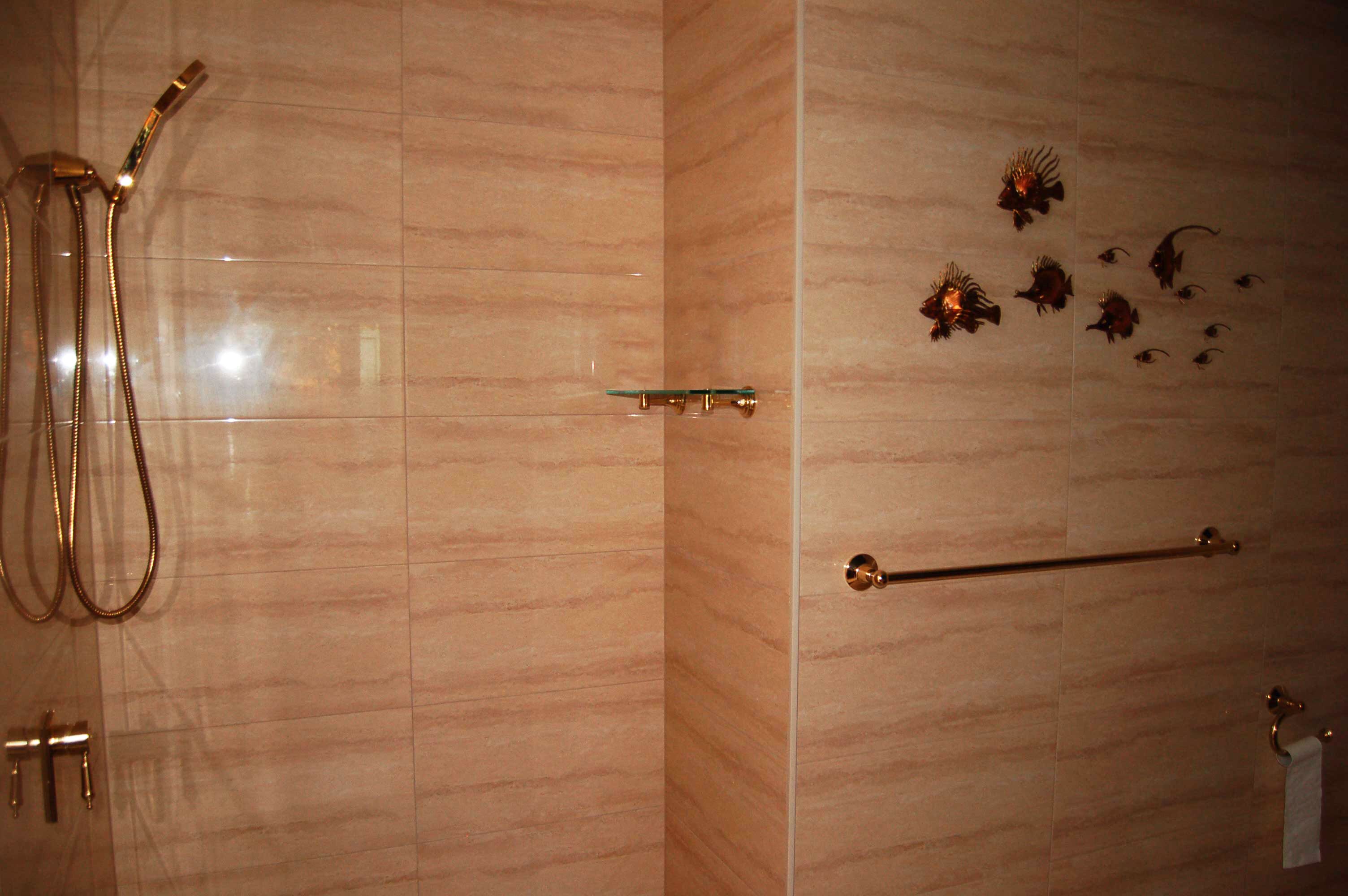  2YO Unique 2Bed Home 100M to Beach — image 19