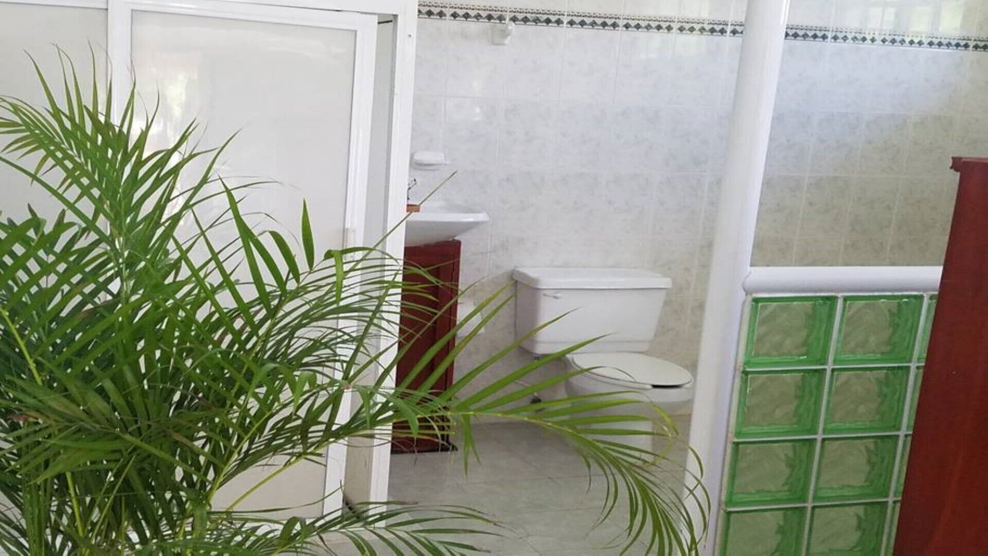 ADVENTURE & DIVING Holistic House II-Natural Therapies