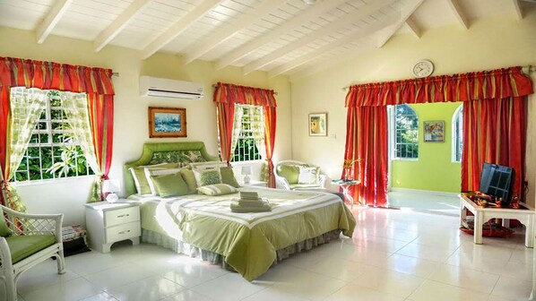 1 bedroom, desk, iron/ironing board, WiFi