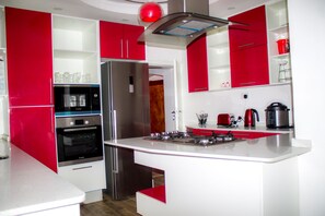 Fridge, microwave, oven, dishwasher