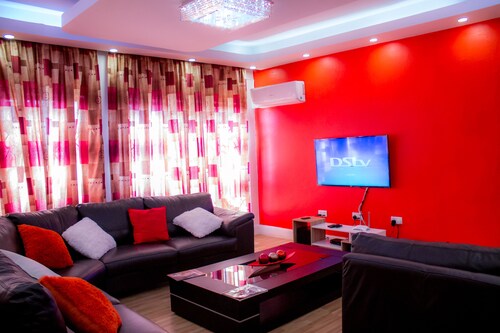 LivingSpace ApartHotel awaits you in the "Warm Heart of Africa!" Malawi. Uniqu!