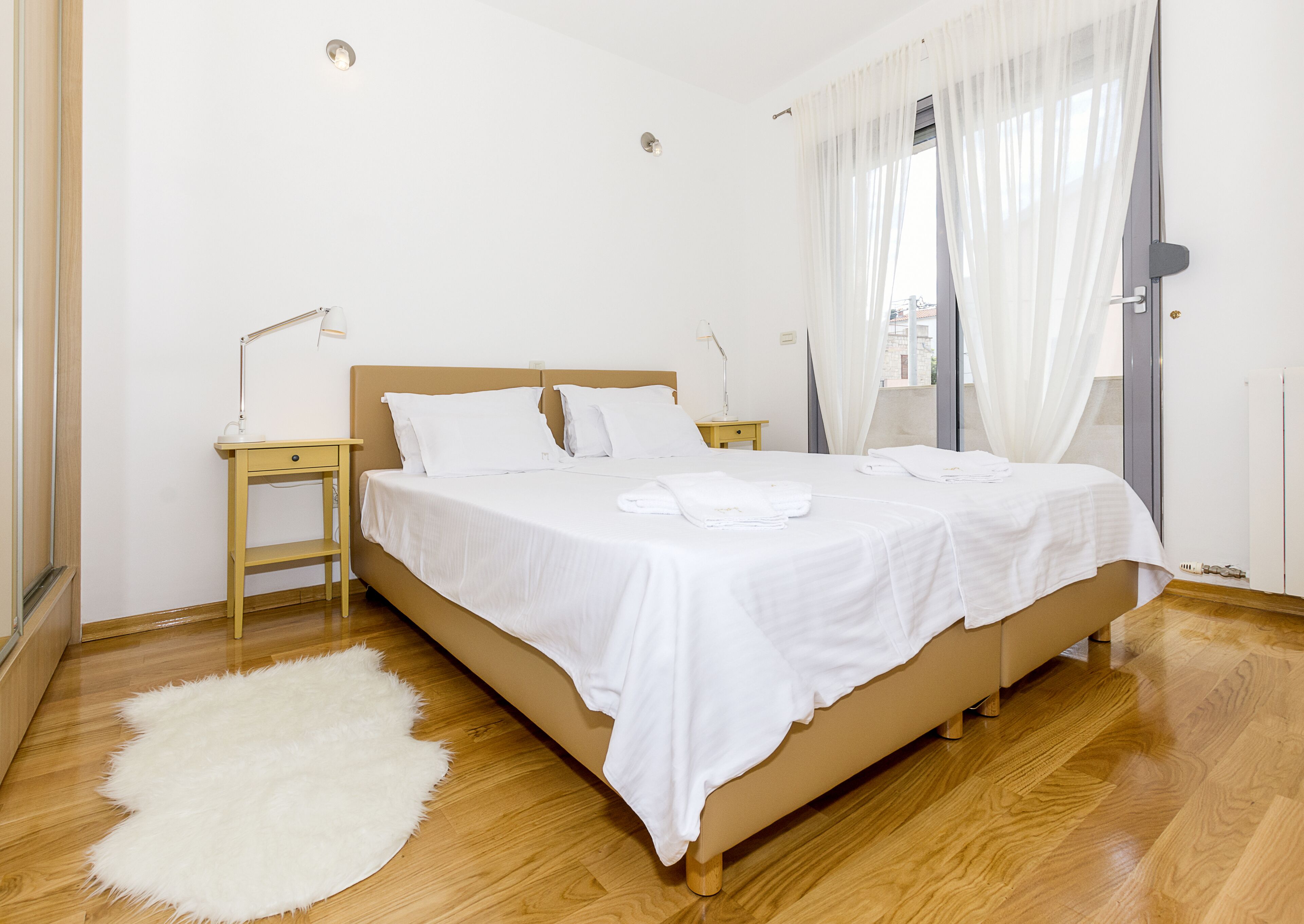 2 chambres, fer et planche à repasser, Wi-Fi gratuit, draps fournis