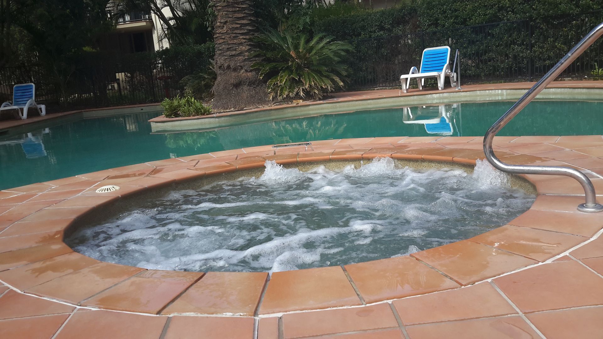 Gold Coast Family Apartment @ Turtle Beach — image 3