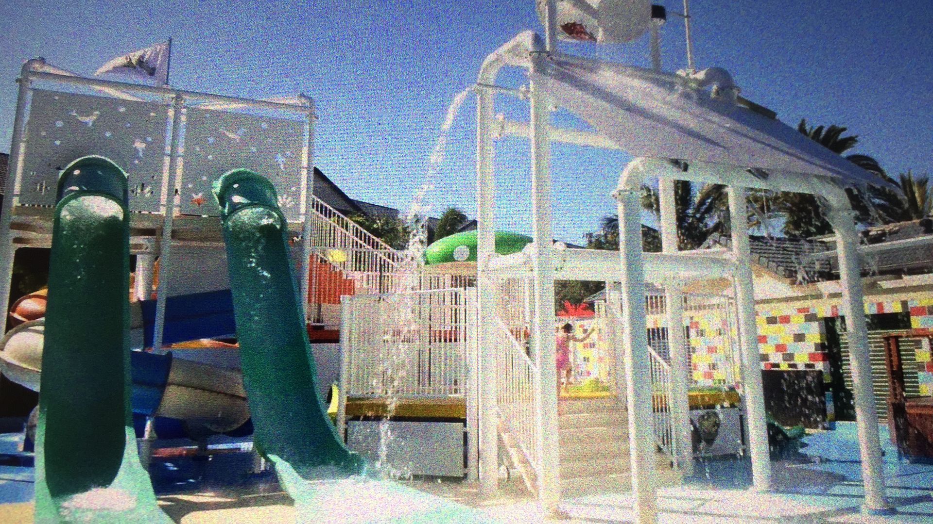 Gold Coast Family Apartment @ Turtle Beach — image 23