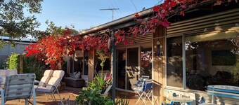 Little Port Cottage - Profitez d'un cadre de brousse et d'une plage au coin de la rue