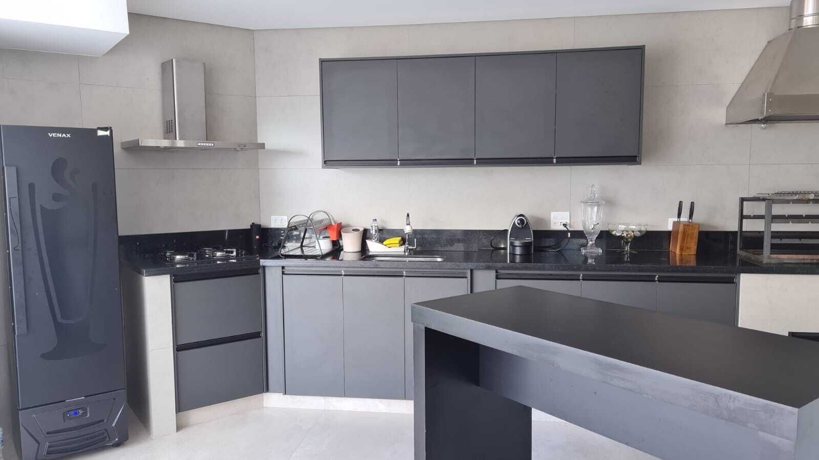 Wonderful duplex penthouse overlooking the sea.