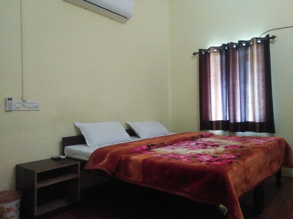 6 habitaciones, tabla de planchar con plancha y wifi 