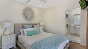 3 bedrooms, iron/ironing board, Internet, bed sheets