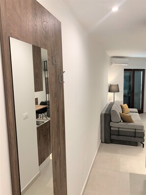 Smart-tv en een open haard