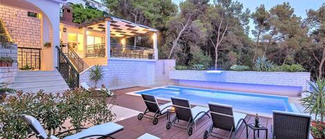 Outdoor pool, a heated pool