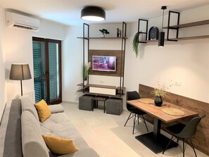 Smart-TV, Kamin