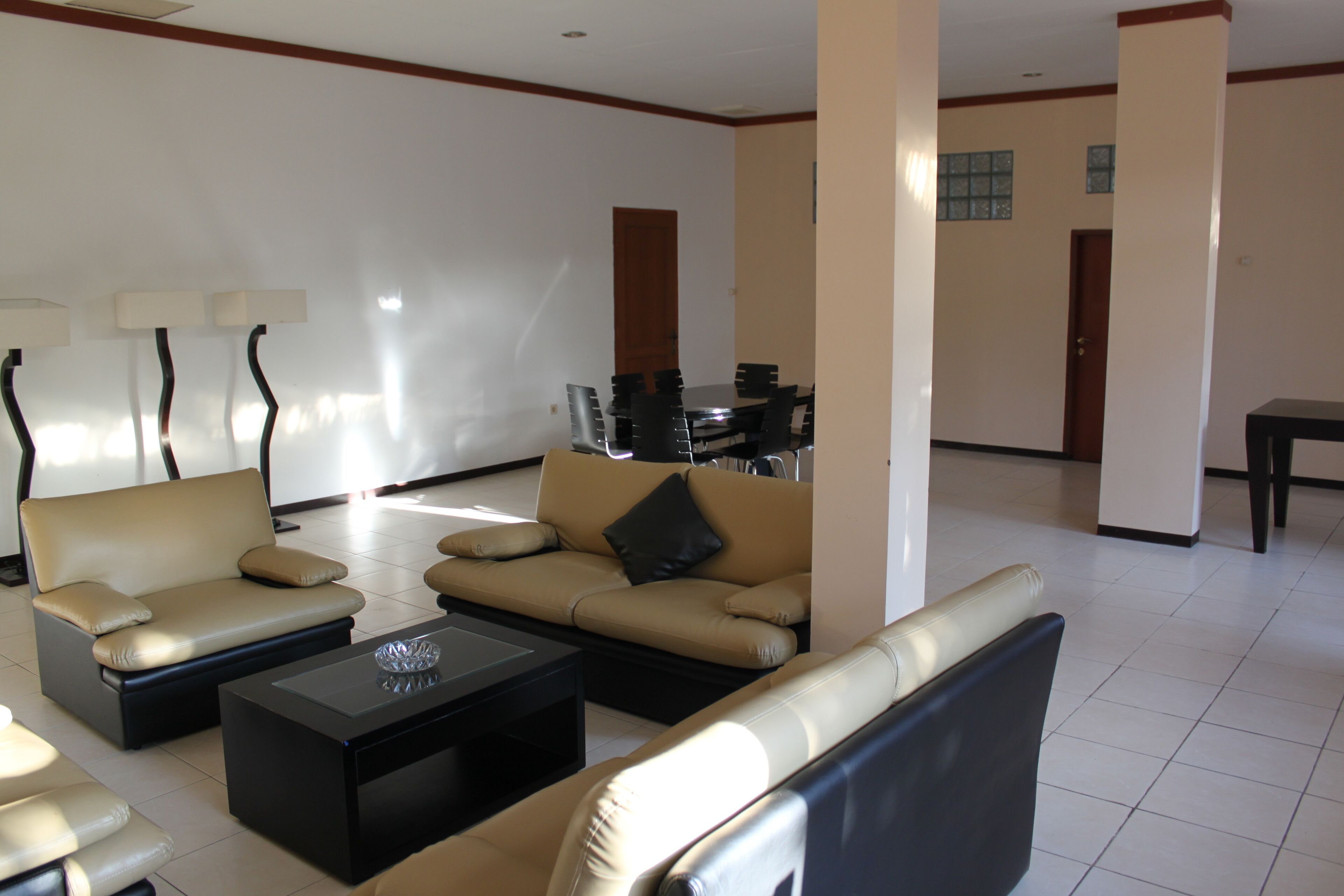 De Hill Villa, Home away from Home.