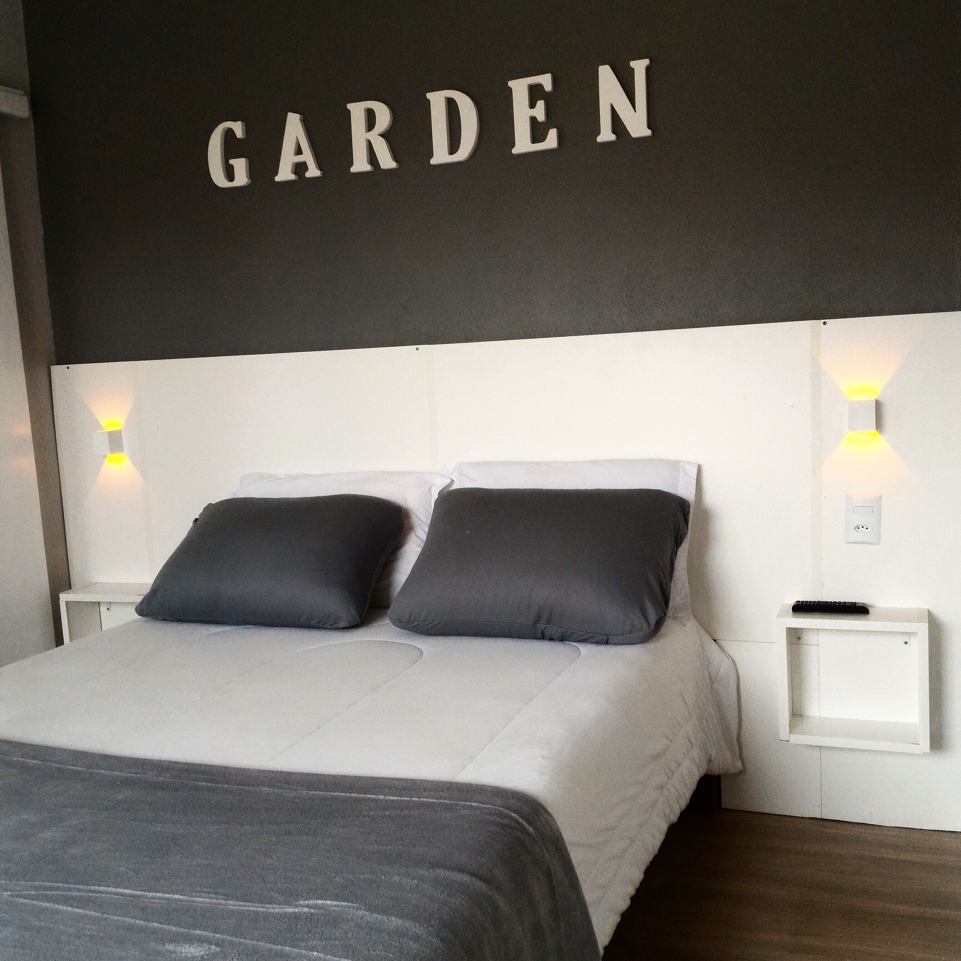 Beautiful Apt with Garden on Av. Main.........