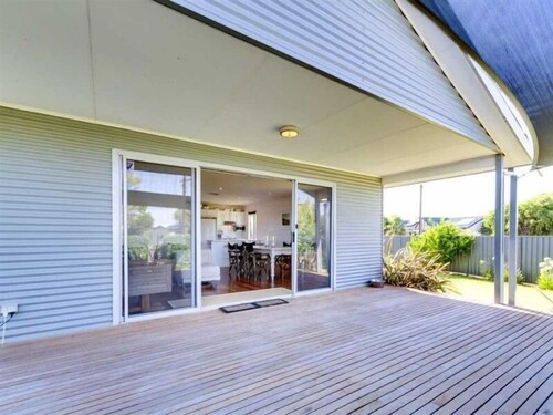 Do Drop Inn ~ Port Willunga - Large Port Willunga Property with Pets Negotiable